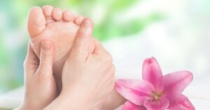 足ツボのマッサージ